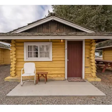 Ashton Log Cabins